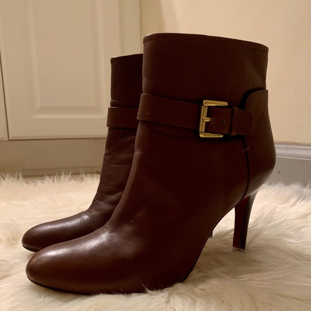 AUTHENTIC Coach Brown Leather Heeled Booties!